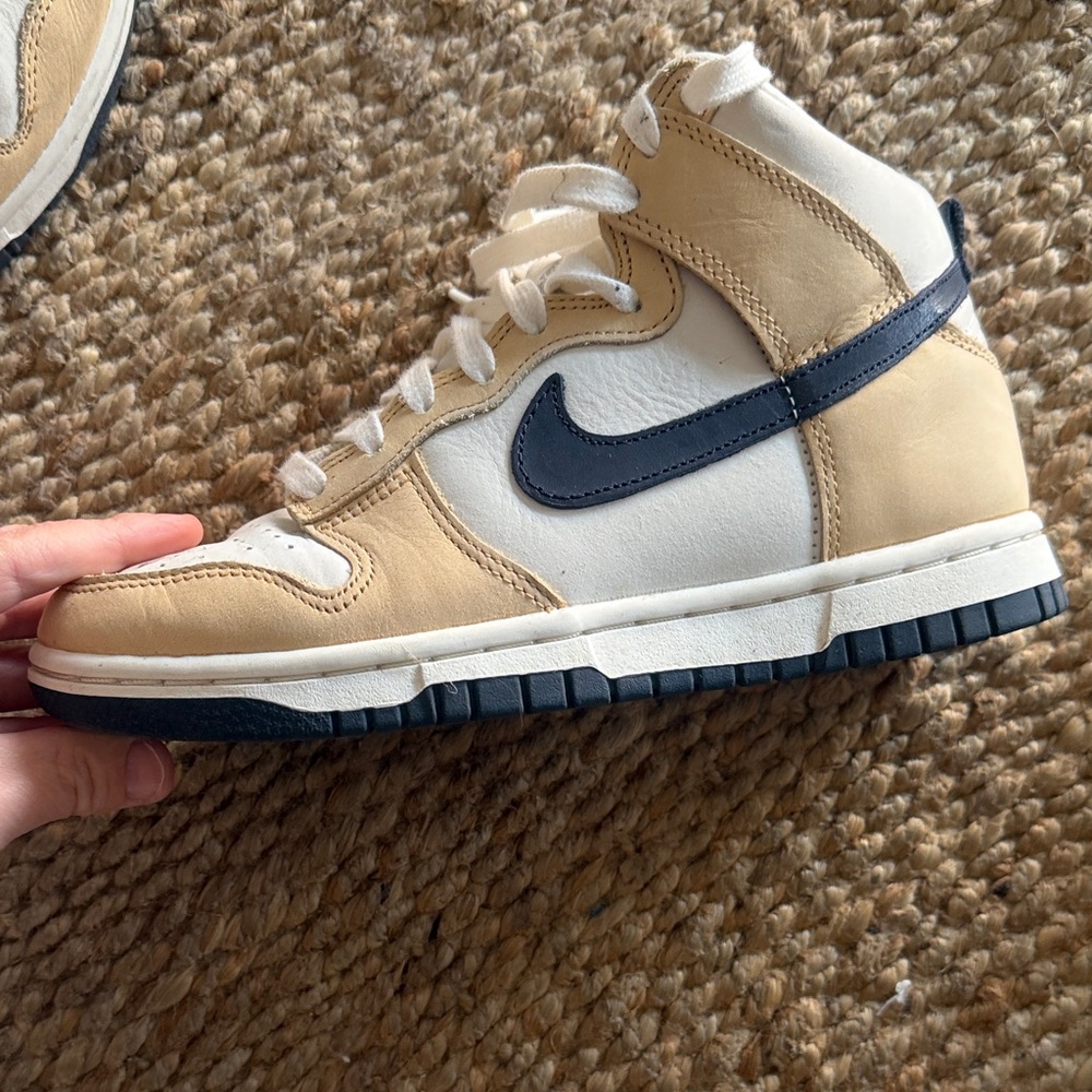 Nike Dunk High Premium Tan and White - Picture 5 of 6